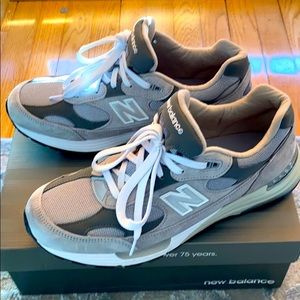 New Balance 992